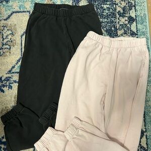 Set of Brandy Melville Rosa Sweatpants, pink and black